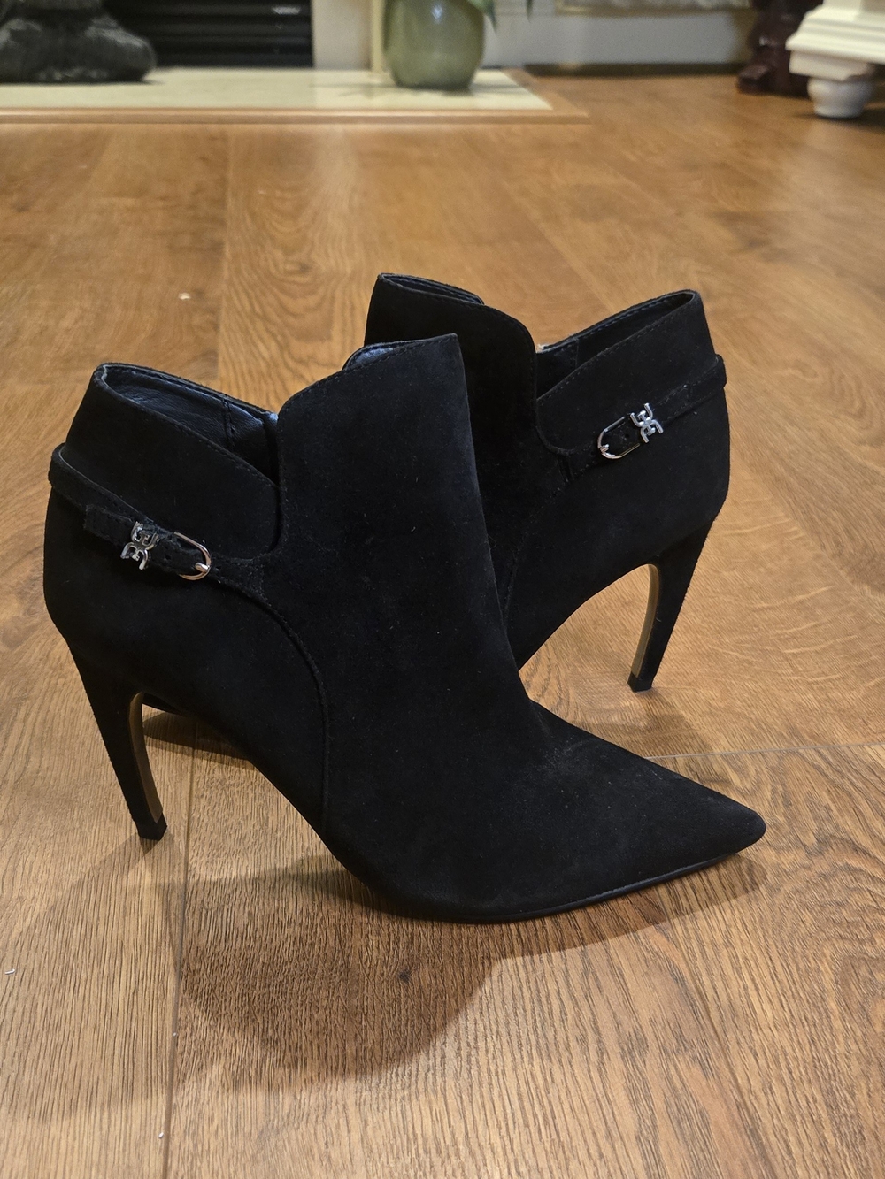 Sam Edelman Women's Black Suede Pointed Toe Ankle Booties Heels Size 6 New